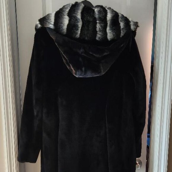 Dennis Basso Black Faux Fur Coat - Picture 2 of 7